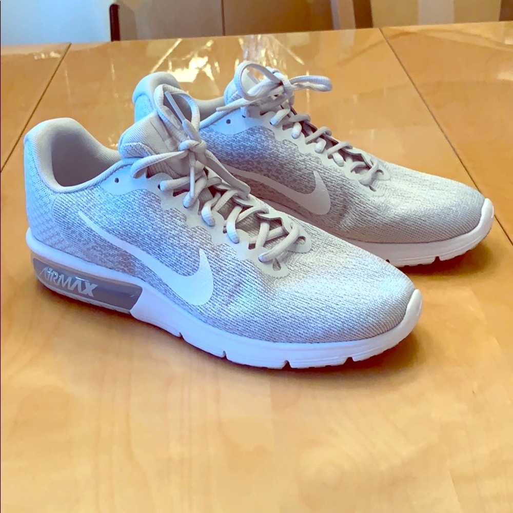 Women’s Nike Airmax